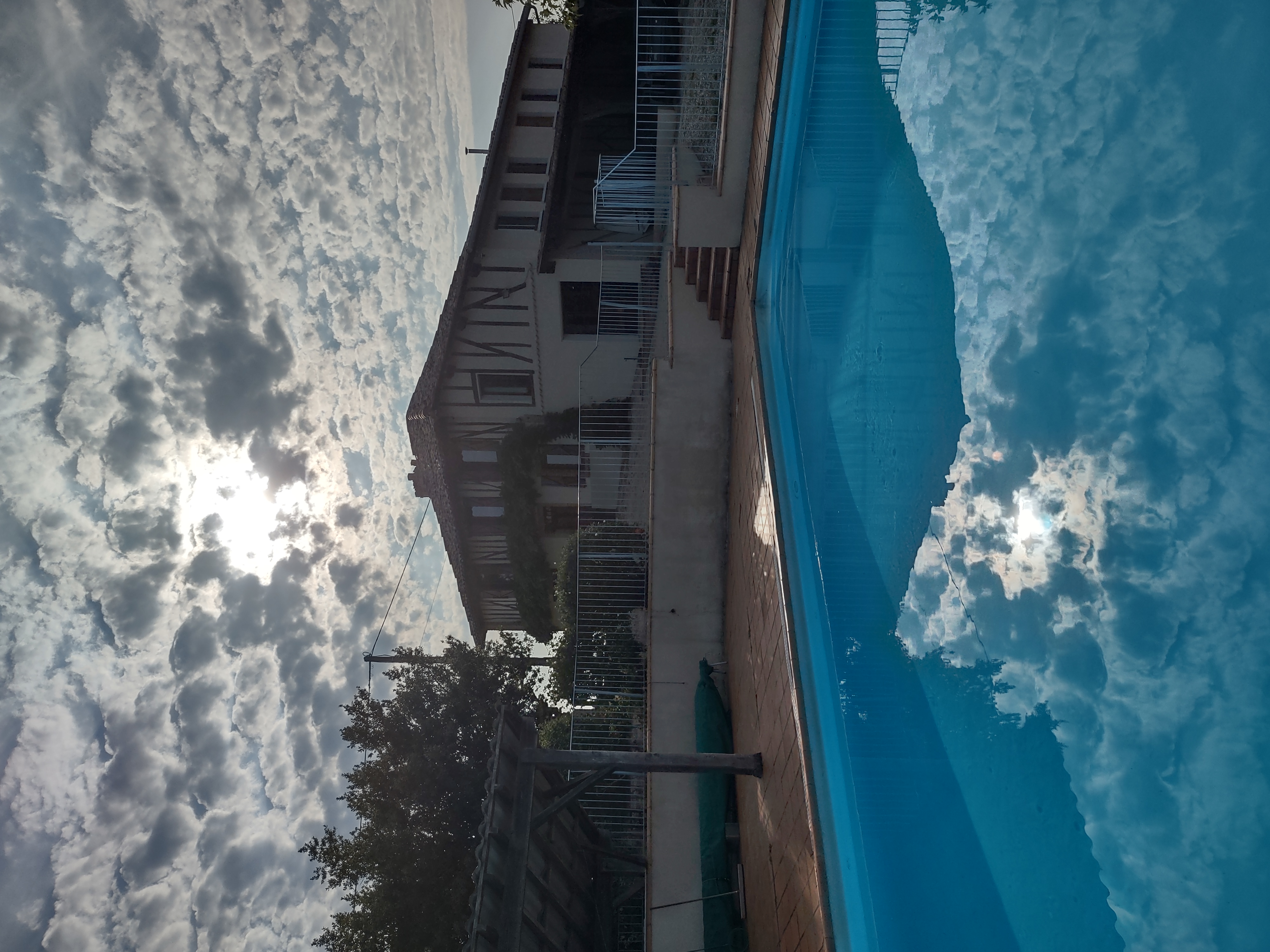 Piscine et terrasse
